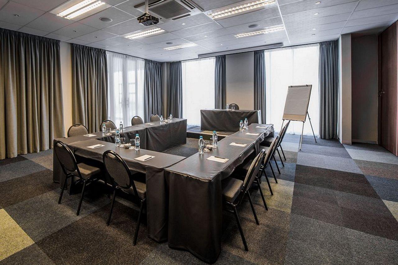 Genesis All-Suite Hotel Йоханесбург Екстериор снимка
